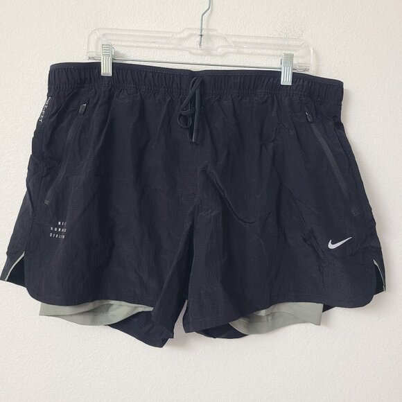 NEW Nike Dri-Fit Stride 5"  Running Division Shorts FZ1135-010 Size XXL Black - Picture 1 of 6